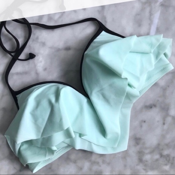 ✨ PINK VICTORIA SECRET MINT RUFFLE BIKINI TOP ✨ - Picture 2 of 3